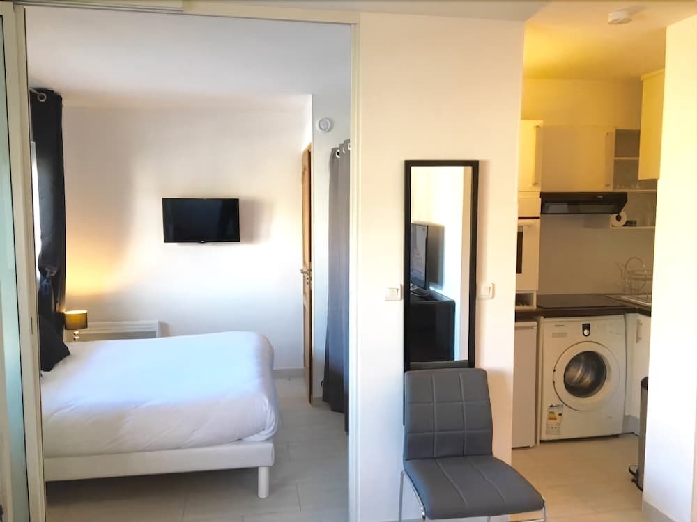 Appartement Rue D'Antibes