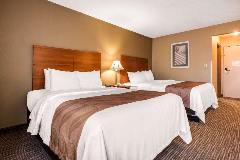 Standard Double room Quality Inn & Suites New Castle