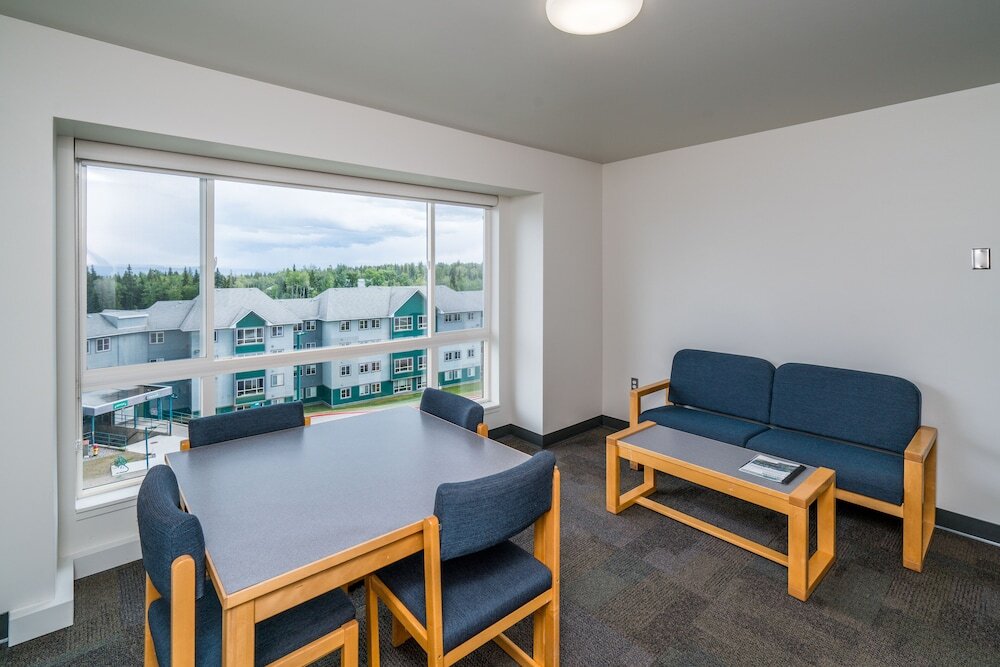 Апартаменты с 4 комнатами Residences at University of Northern BC