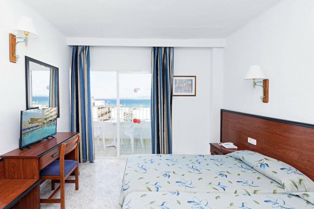 Standard Double room with balcony HSM Reina del Mar