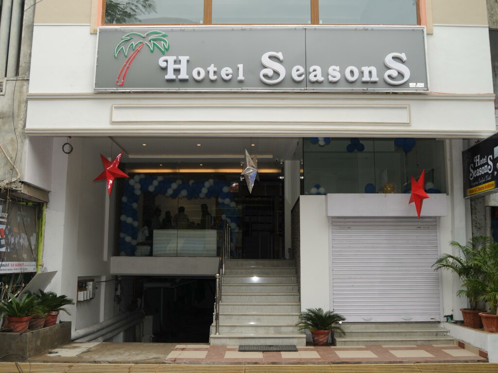 Suite Hotel seasons