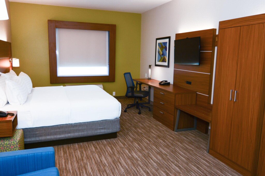 Люкс Holiday Inn Express & Suites New Boston, an IHG Hotel
