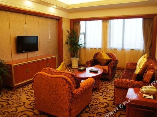 Двухместный люкс Business Jinrui Gujing Hotel