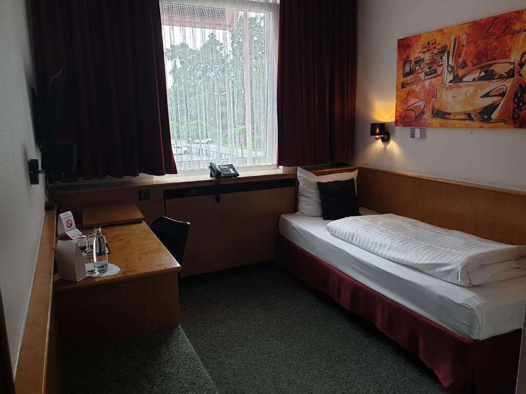 Standard room Hotel Motodrom