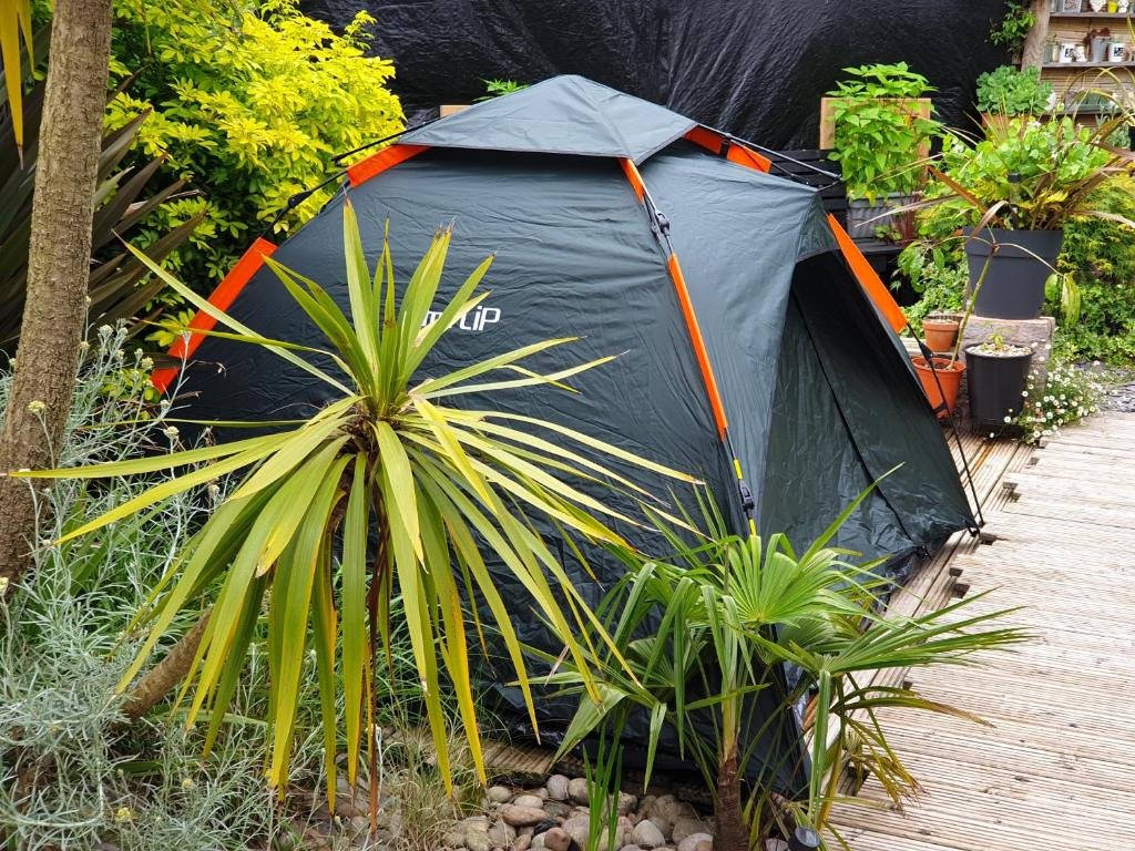 Tent Tropical Garden Oasis Rooms