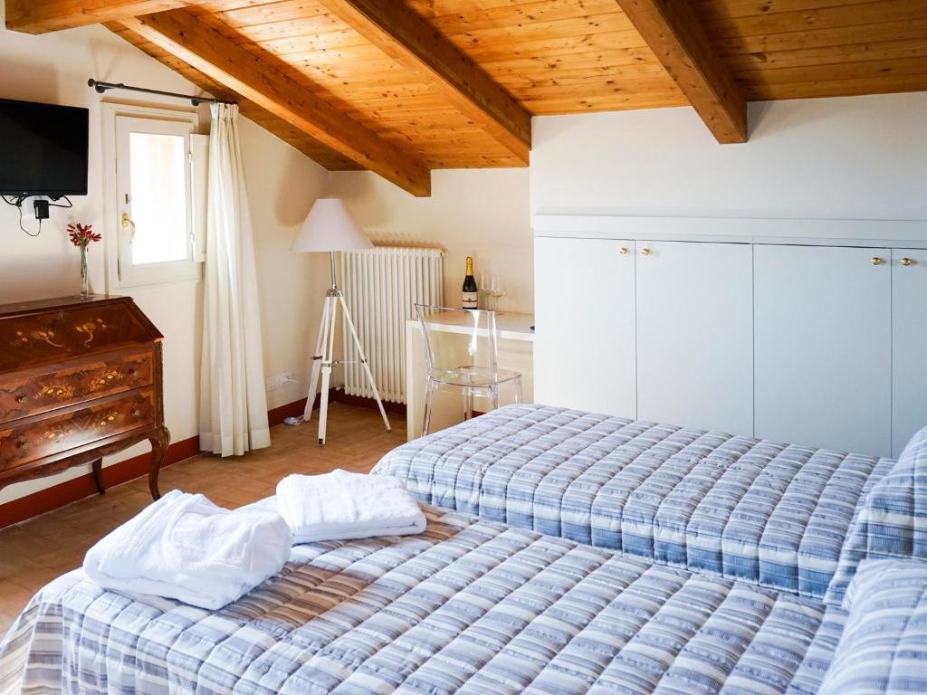 Standard Dreier Zimmer Casa Isolani - Santo Stefano