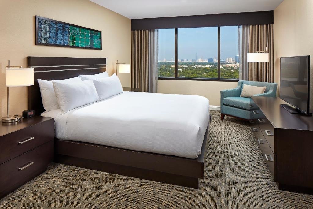 1 Bedroom Double Accessible  Suite Hilton Houston Plaza/Medical Center