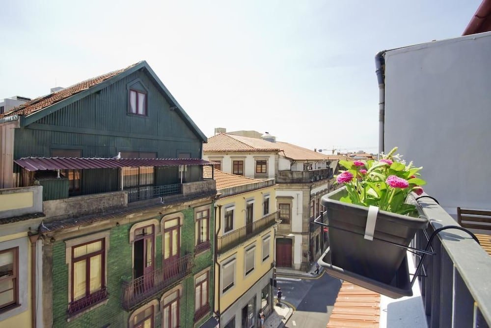 Superior Studio with balcony and with city view MyStay Porto Bolhão