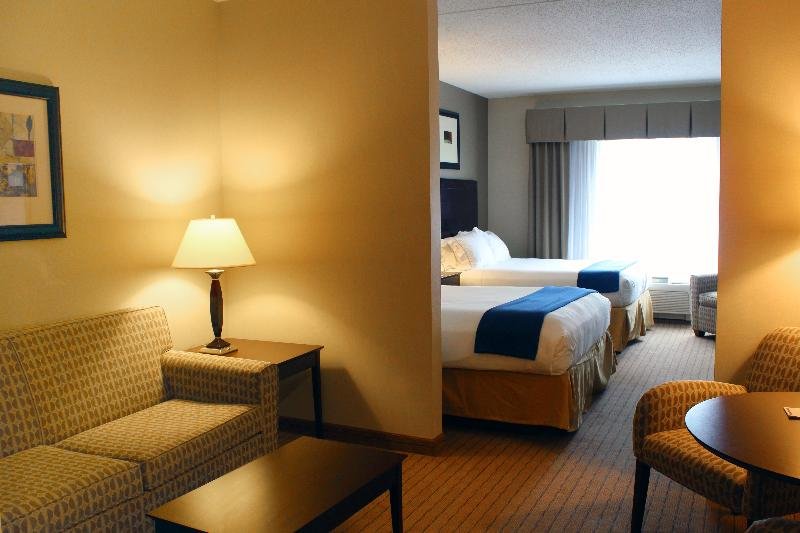 Номер Standard Holiday Inn Express Hotel & Suites Malone, an IHG Hotel