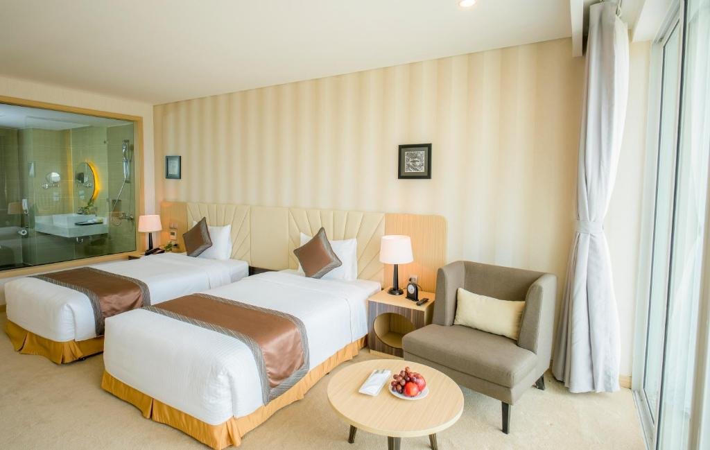 Deluxe double chambre avec balcon et Vue montagne Muong Thanh Luxury Phu Quoc Hotel