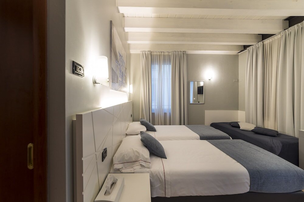 Standard Double room with balcony Hotel Fontana Verona