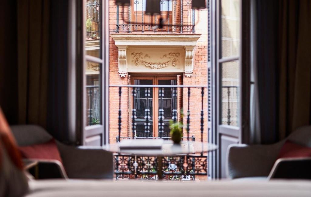 Двухместный номер Deluxe с балконом Gran Hotel Inglés - The Leading Hotels of the World