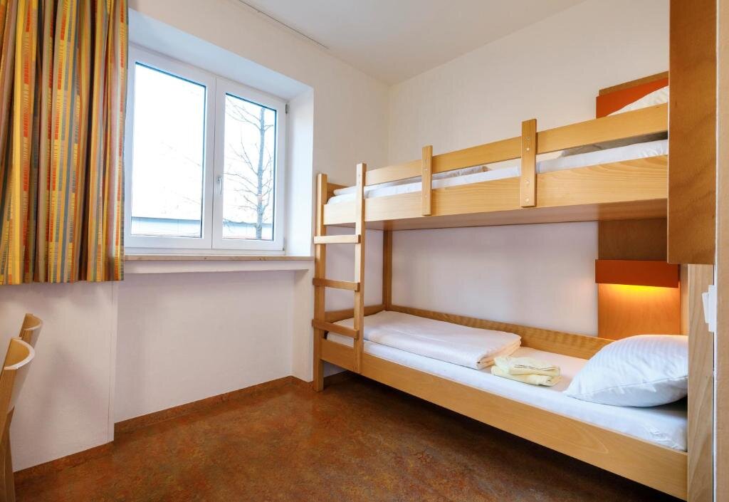 Habitación doble Estándar DJH Garmisch- Partenkirchen - Hostel