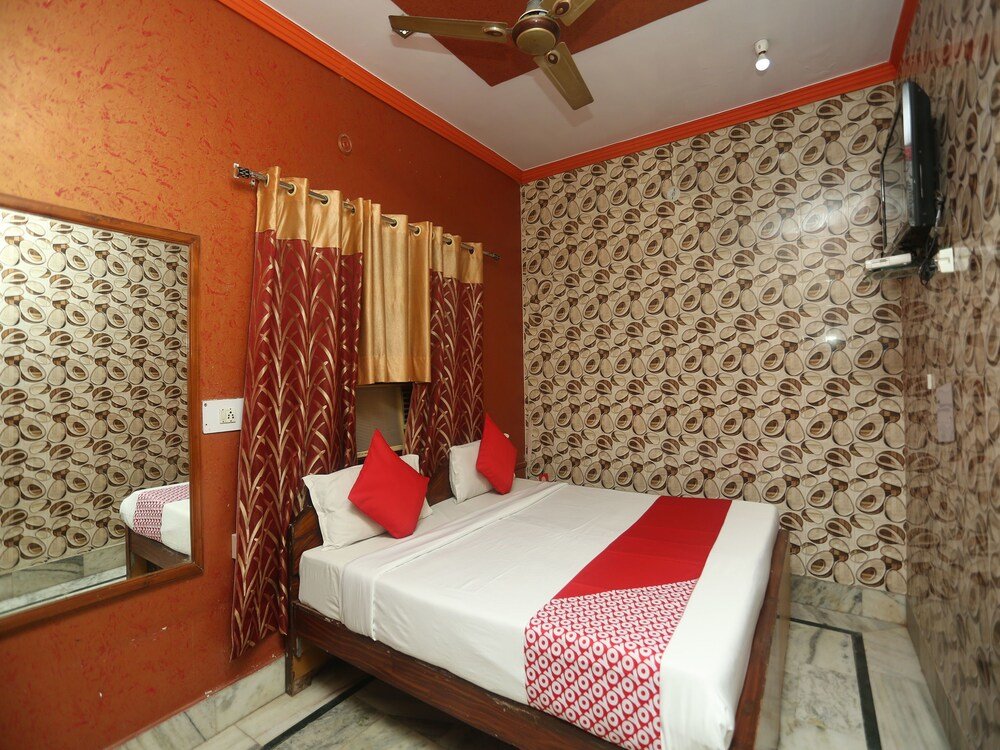 Standard room OYO 18641 Hotel Rashmi