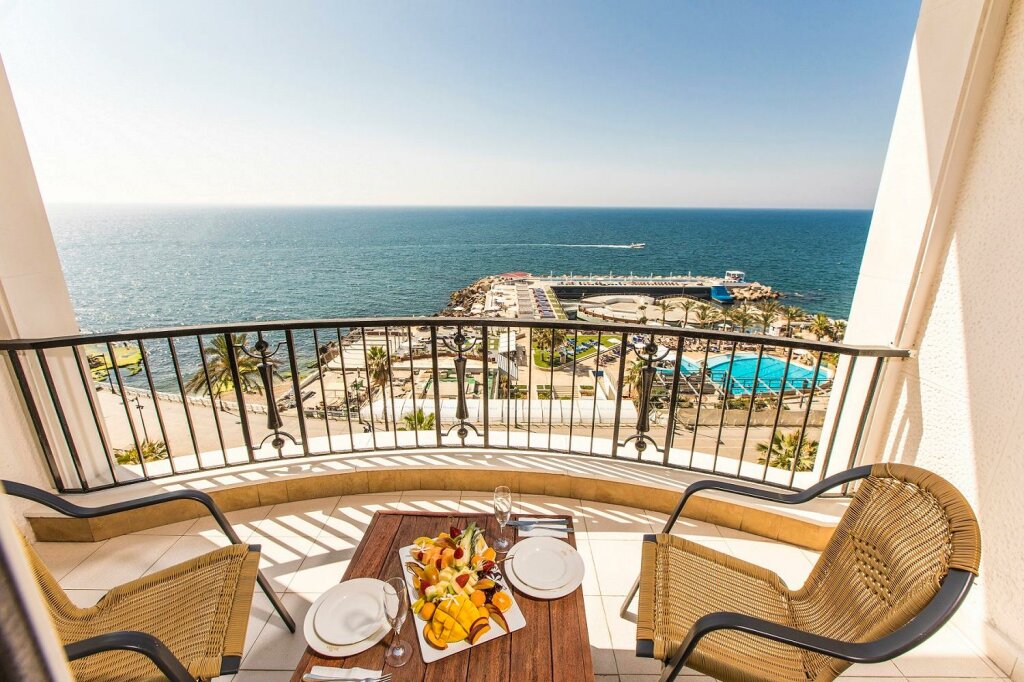 Superior Zimmer mit Meerblick Riviera Hotel and Beach Lounge, Beirut