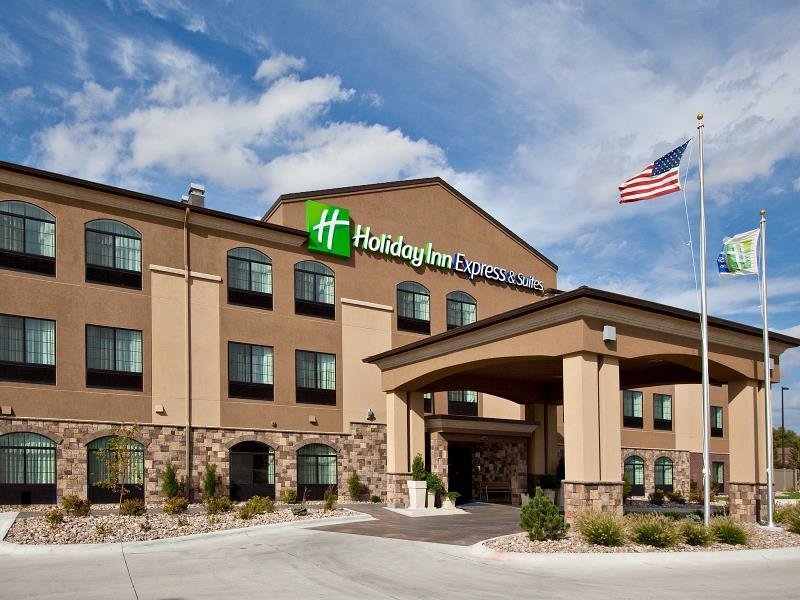 Люкс Deluxe Holiday Inn Express Hotel & Suites Grand Island, an IHG Hotel