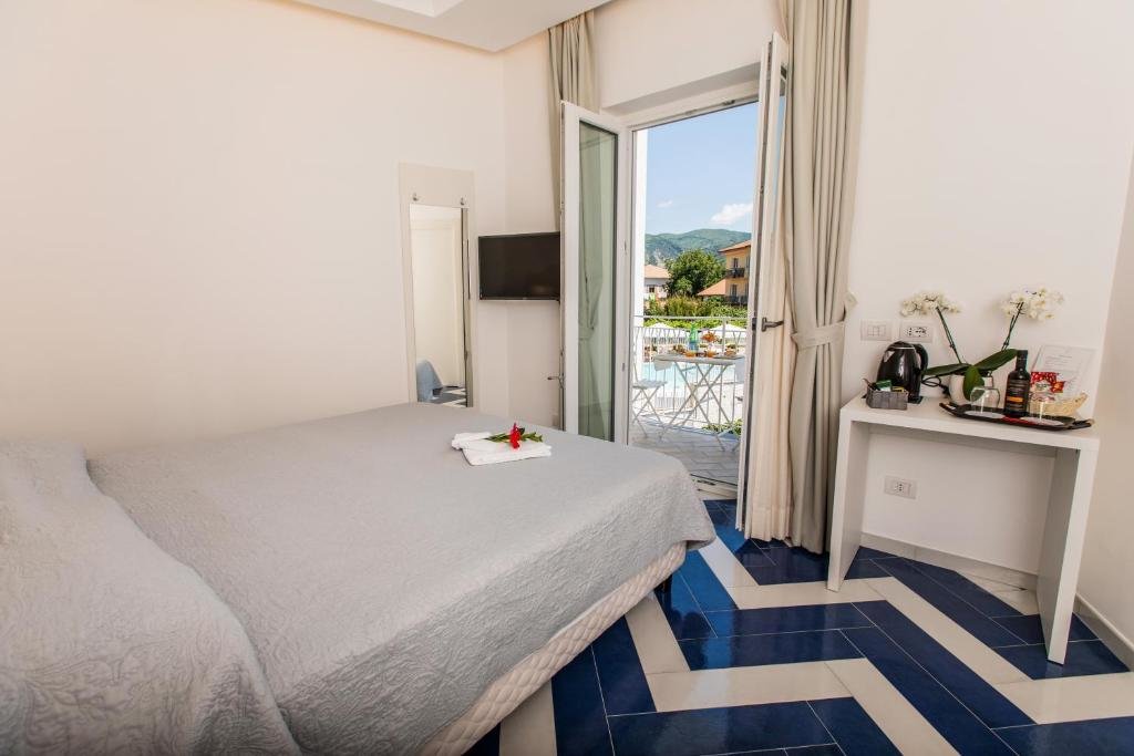 Двухместный номер Standard с видом на бассейн Hotel le Rocce - Agerola, Amalfi Coast