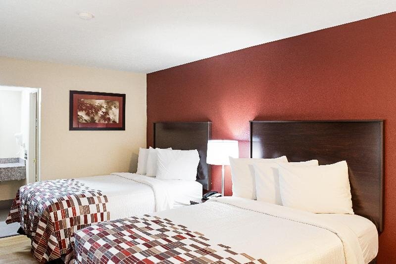 Двухместный номер Deluxe Red Roof Inn Indianapolis East