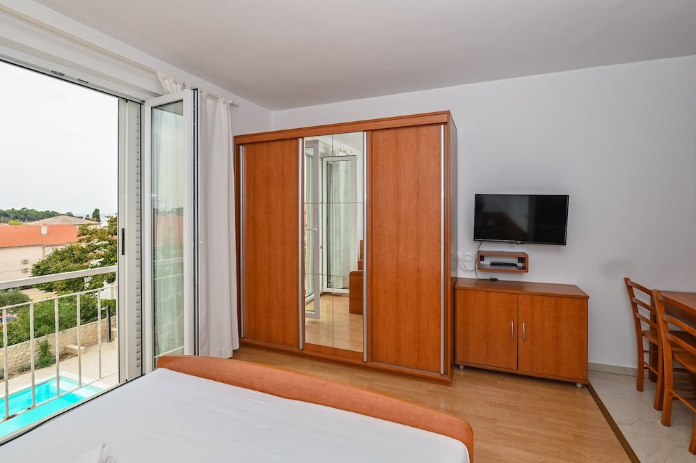 Appartamento Comfort 2 camere con balcone e con vista sul giardino Seagull Pool Apartments & Studios