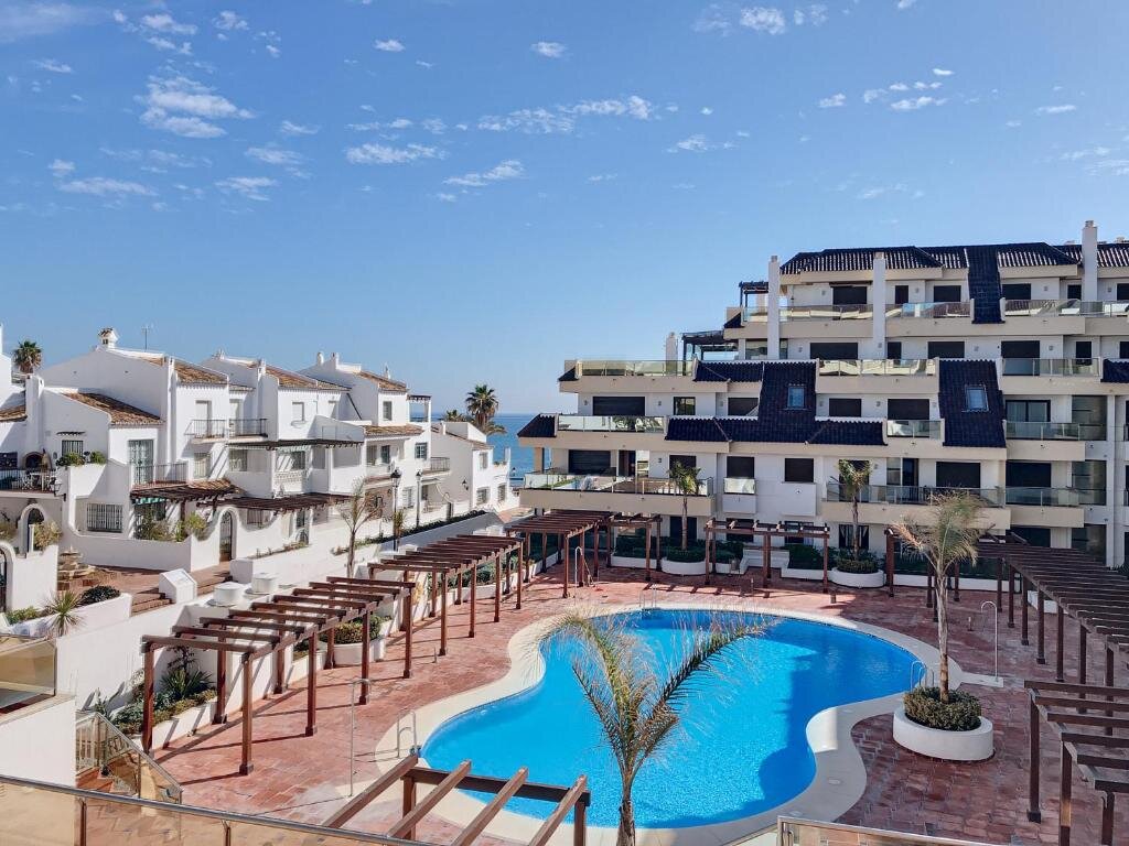 Apartamento Lovely apartment with pool & sea views - Marina Del Castillo 2129