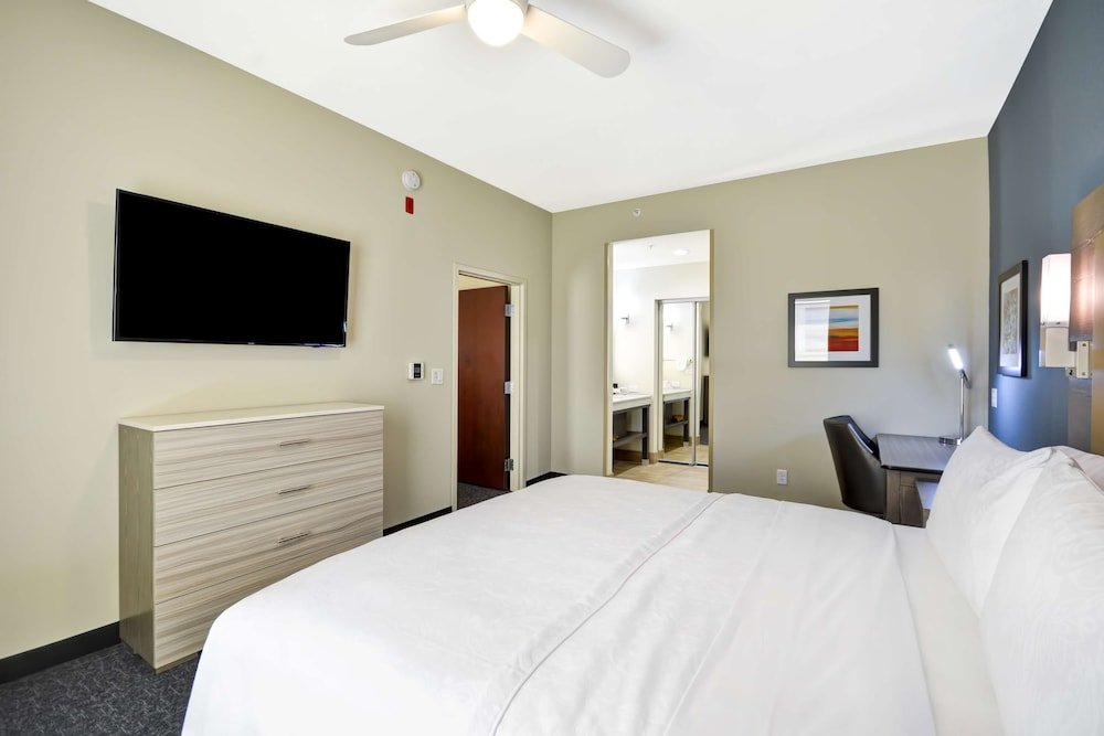 2 Bedrooms Mobility / Hearing Accessible tub Suite Homewood Suites by Hilton Orlando Theme Parks