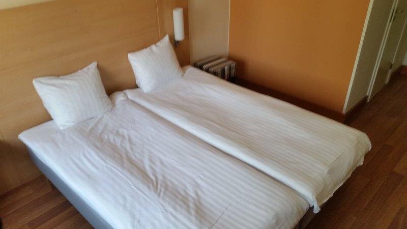 Кровать в общем номере Good Morning Karlstad City