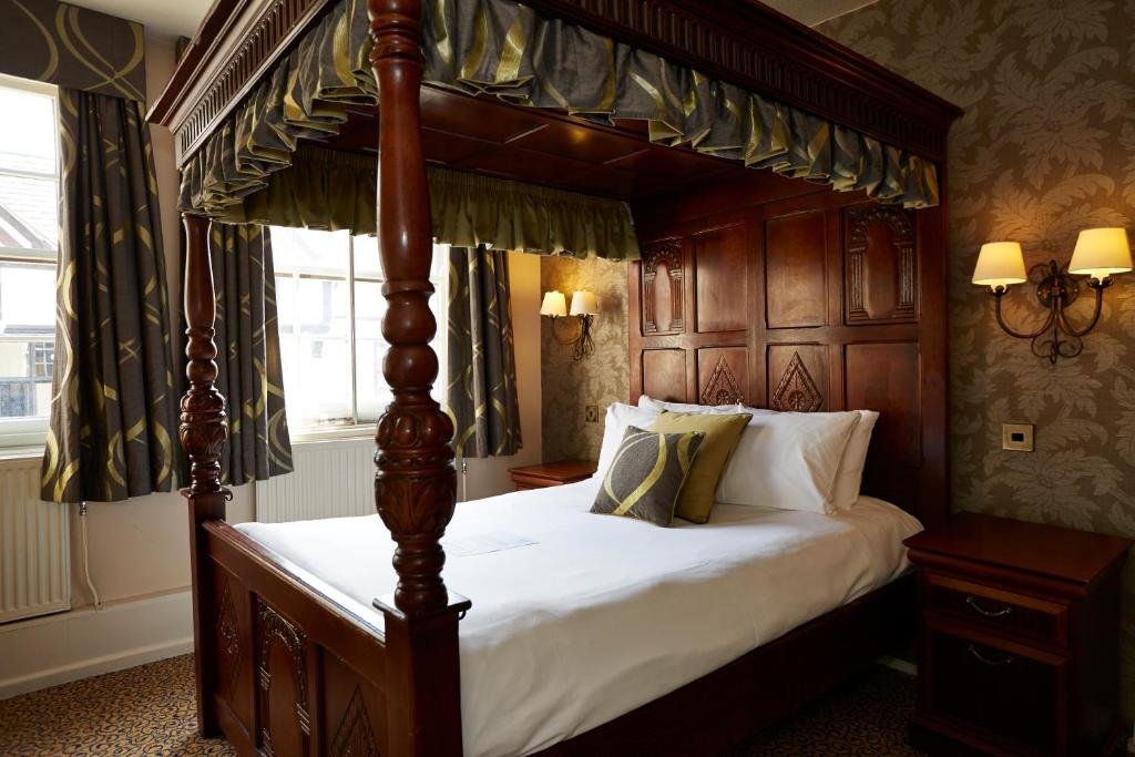 Двухместный номер Standard Ye Olde Talbot Hotel by Greene King Inns