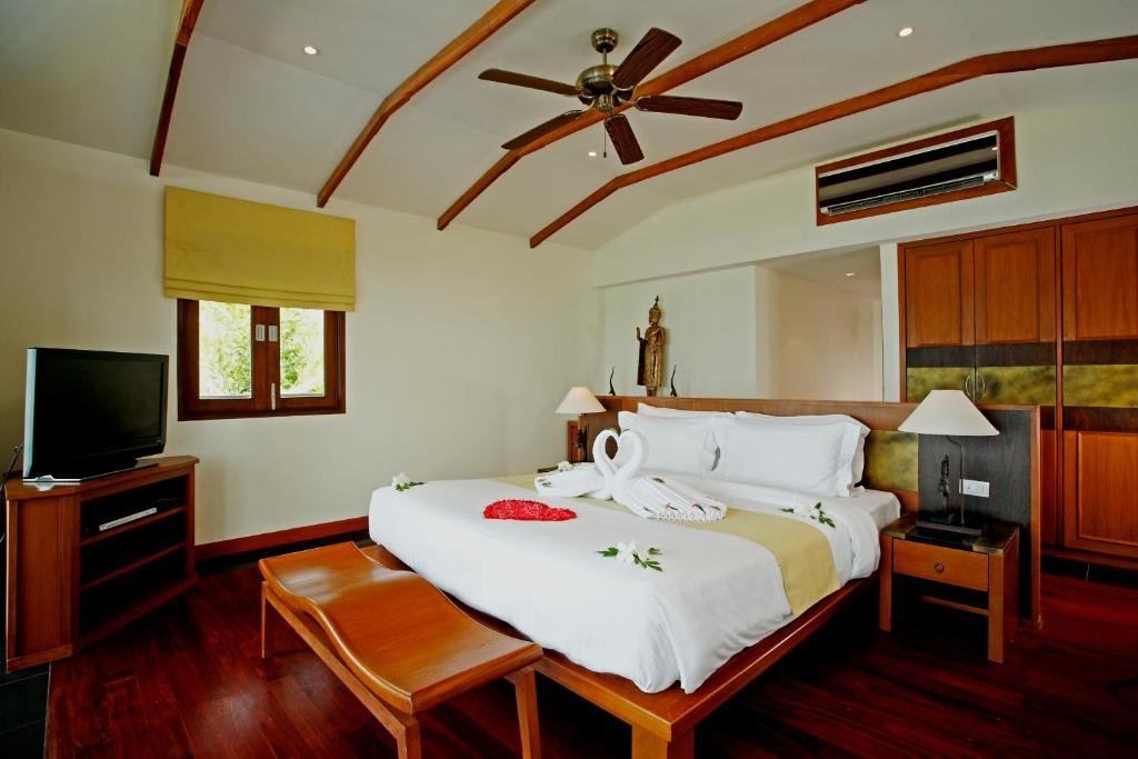 Grand Pool Villa 3 Zimmer mit Meerblick Barcelo Coconut Island