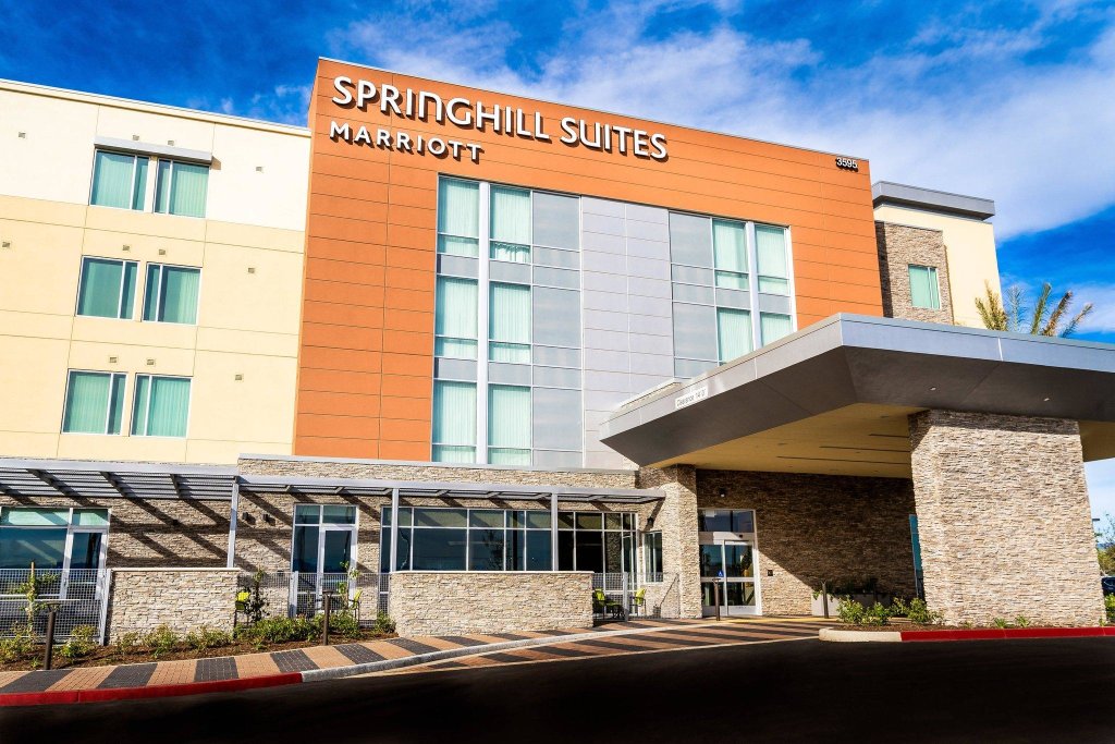 Люкс SpringHill Suites by Marriott Ontario Airport/Rancho Cucamonga