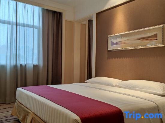 Suite Donglin Holiday Hotel
