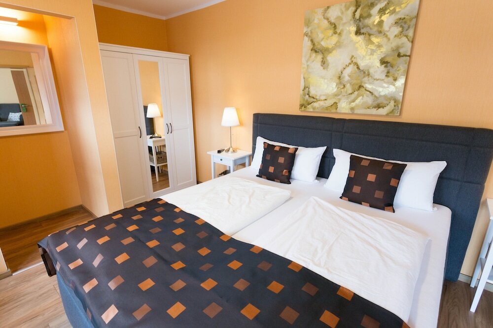 Superior Doppel Zimmer mit Blick auf den Innenhof Hotel Restaurant Sonnenlay