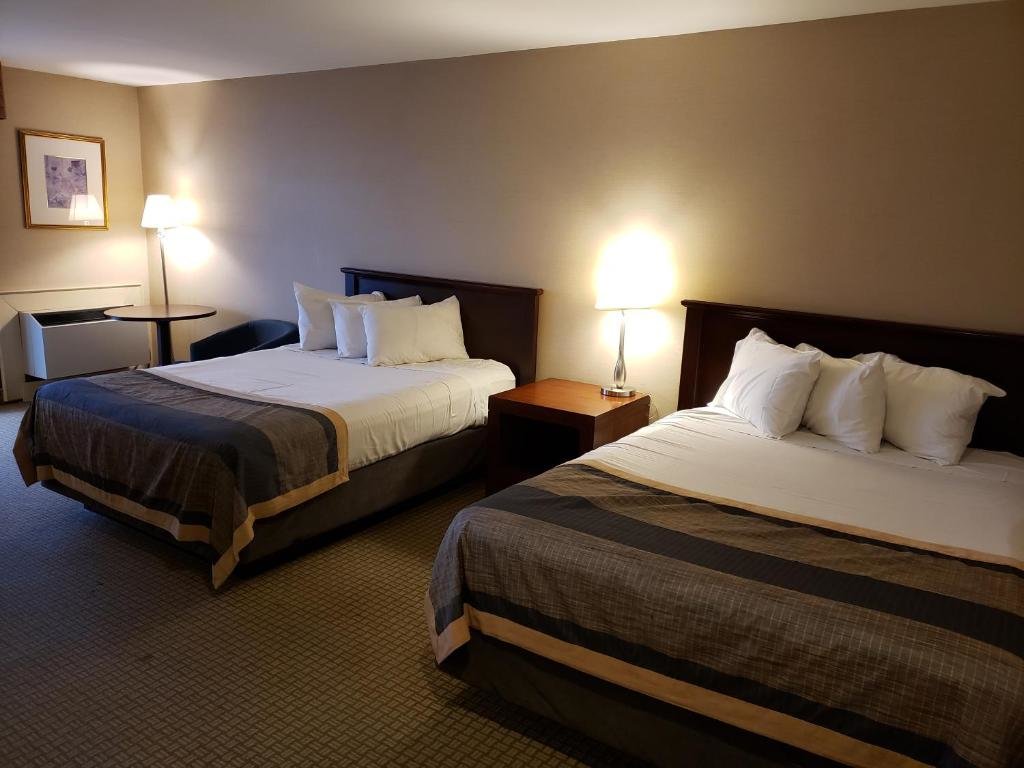 Standard Doppel Zimmer Ramada by Wyndham Jordan/Beacon Harbourside Resort