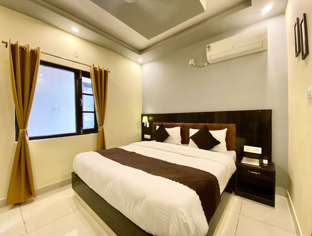 Komfort Zimmer Tapovan New Residency
