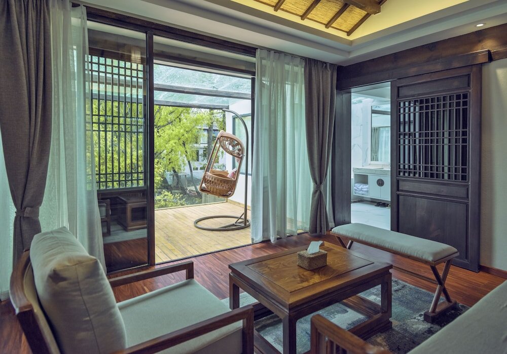 Deluxe Doppel Zimmer mit Bergblick Lijiang Qilu Garden Hotel