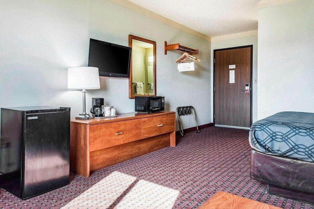 Standard Einzel Zimmer Travelers Lodge & Suites