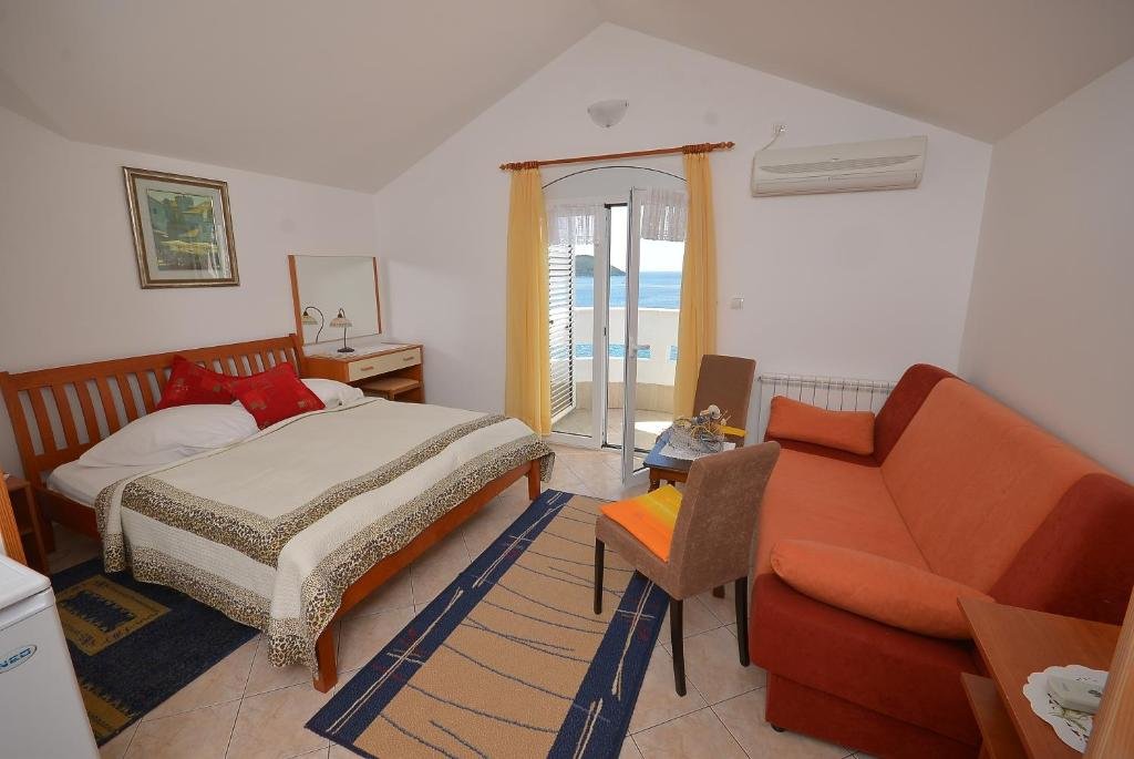 Standard Double room with balcony Hotel Vila Margot