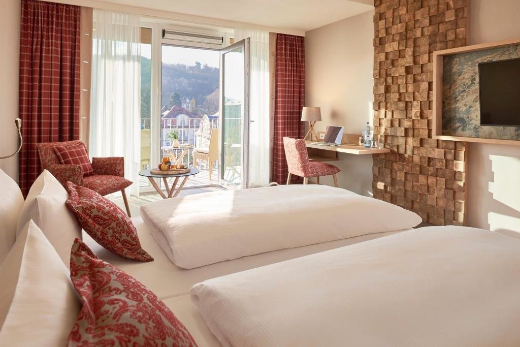 Двухместный номер Deluxe с балконом Dorint Resort & Spa Bad Brückenau
