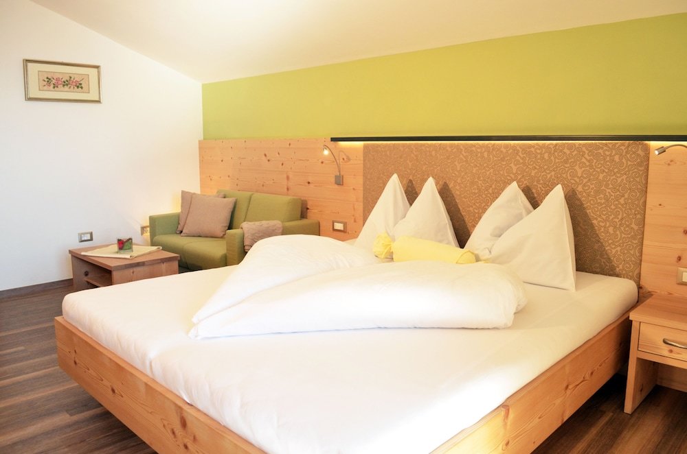 Komfort Doppel Zimmer mit Balkon Hotel Karin