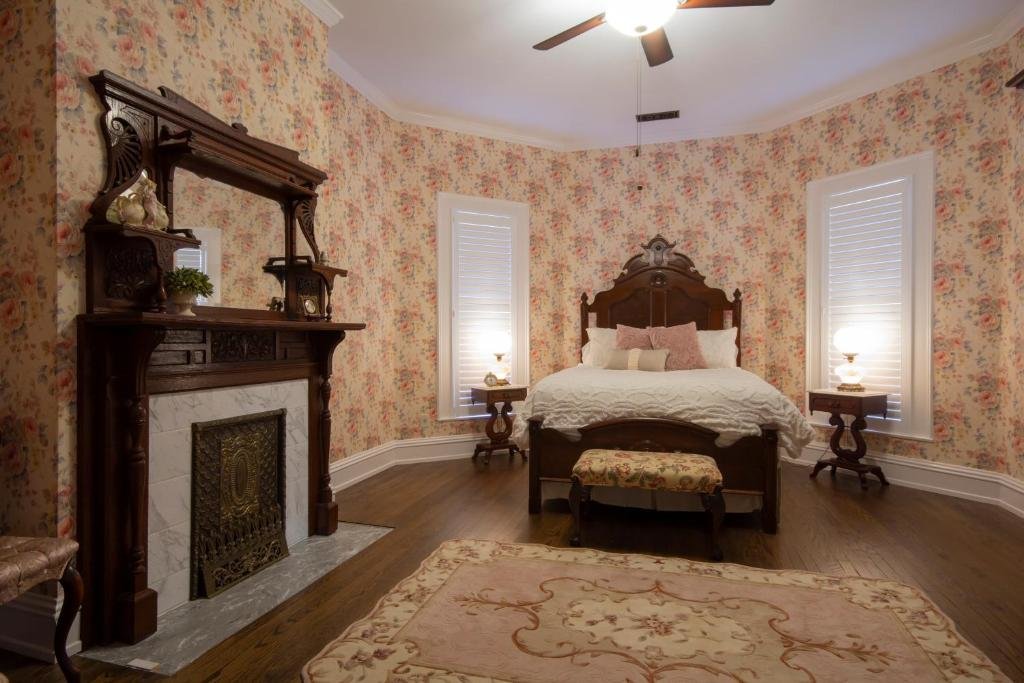 Standard room Belle Louise Historic Bed & Breakfast
