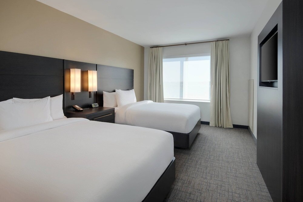 Четырёхместный люкс c 1 комнатой SpringHill Suites by Marriott Indianapolis Keystone