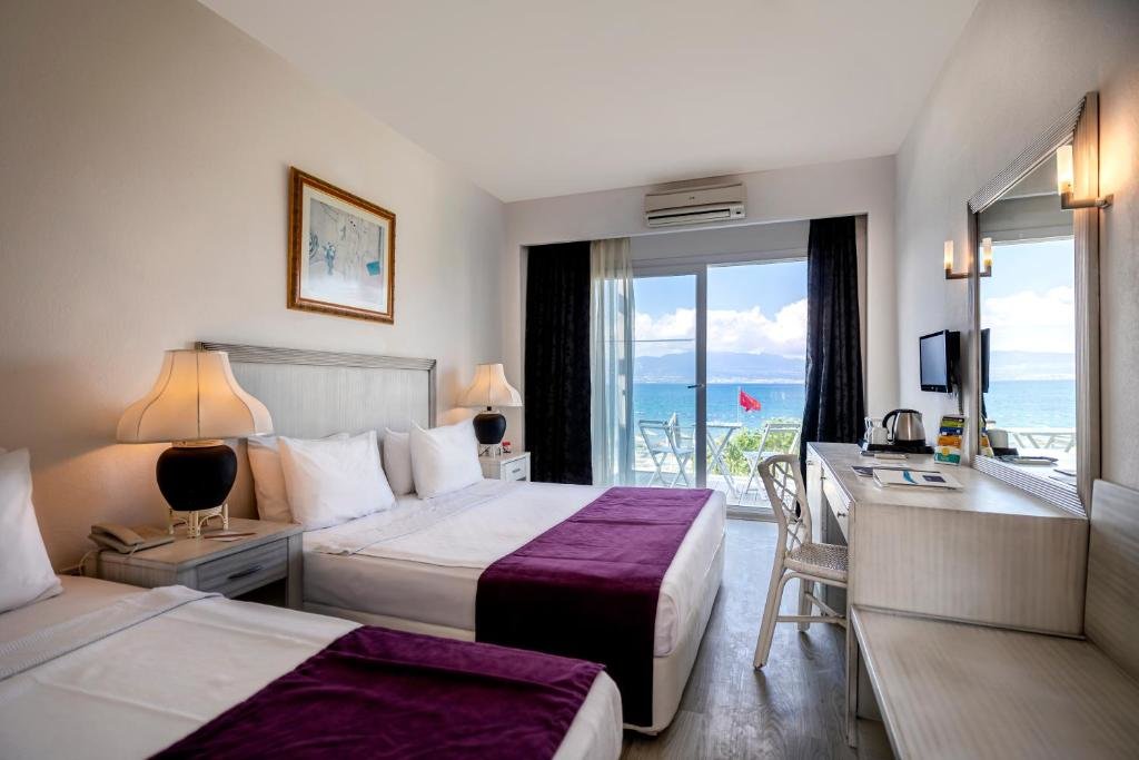 Standard Double room with sea view Charm Beach Hotel