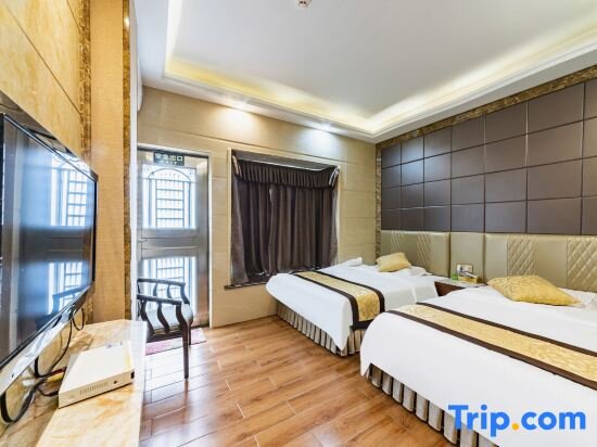 Люкс с 4 комнатами Shanwei Huanlege Hotel