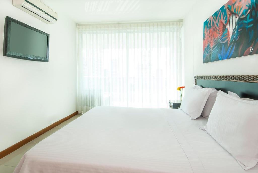 3 Bedrooms Apartment Travelers Orange Cartagena