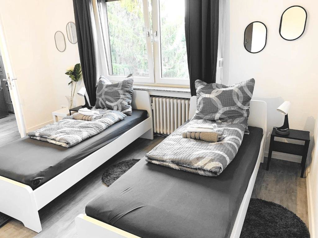 Apartment 1 Schlafzimmer Ideal für Feriengäste & Firmen - E02 in Essen - VAZ by KeyFaktor