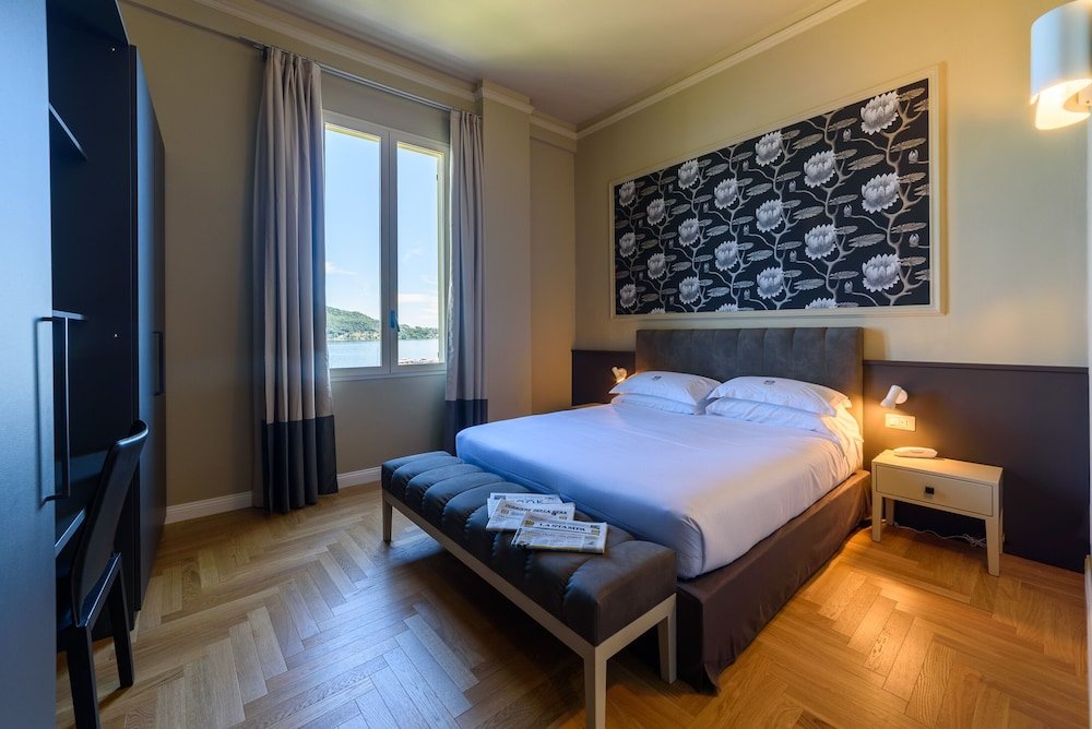 Двухместный номер Deluxe c 1 комнатой с видом на озеро Hotel Villa Paradiso