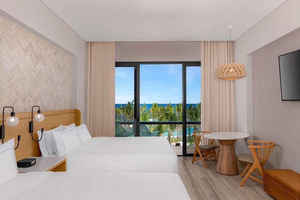 Четырёхместный номер с частичным видом на океан Hilton Tulum Riviera Maya All-Inclusive Resort