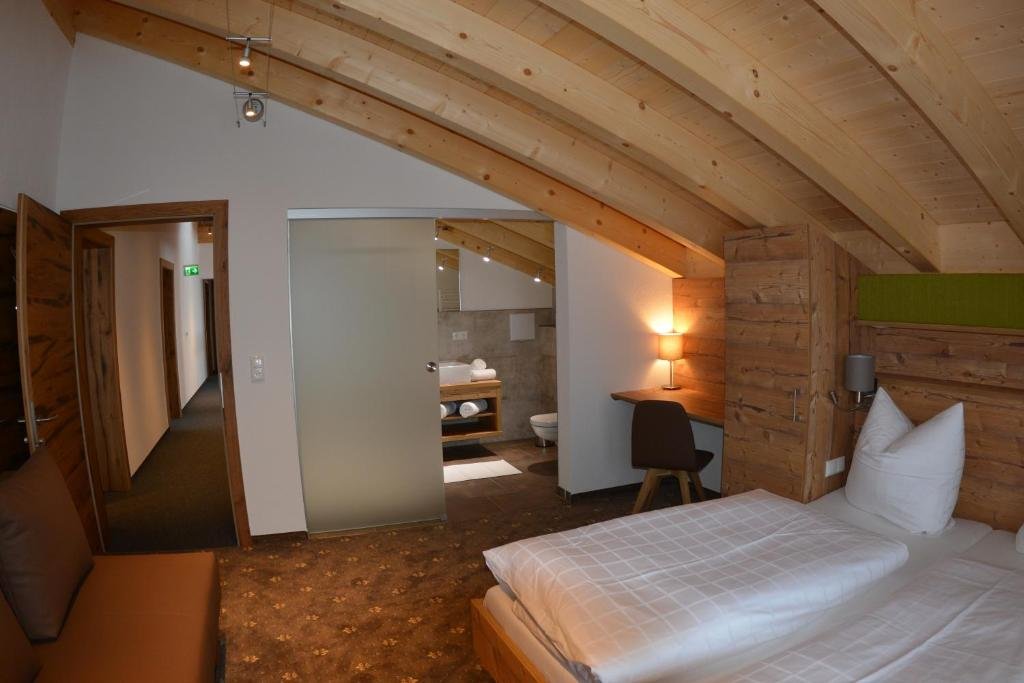 Standard Doppel Zimmer mit Balkon Pension Alpenblick