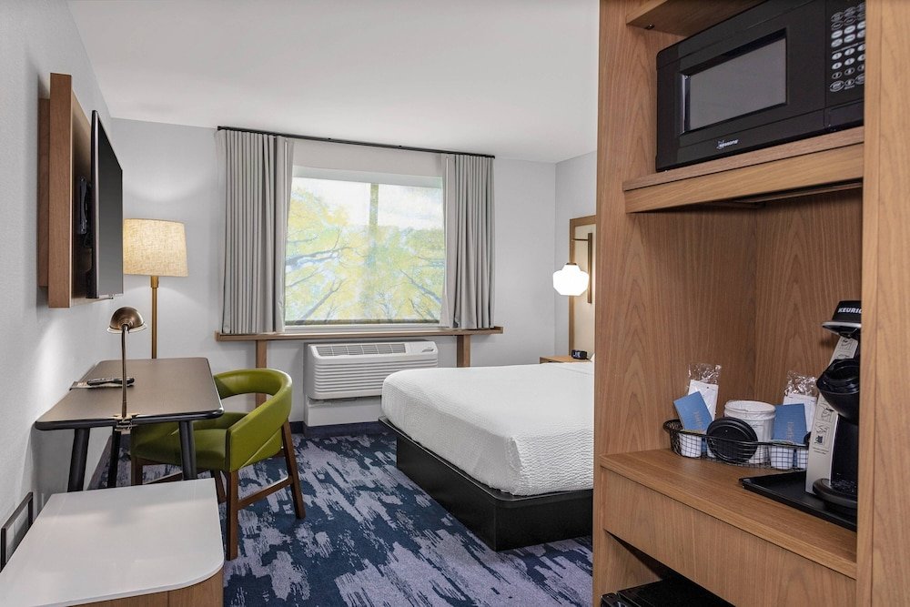 Четырёхместный номер Standard Fairfield Inn & Suites by Marriott Indianapolis Greenfield