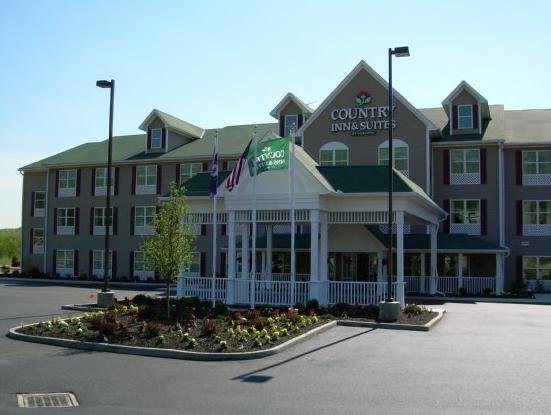 Четырёхместный люкс c 1 комнатой Comfort Inn & Suites Northern Kentucky