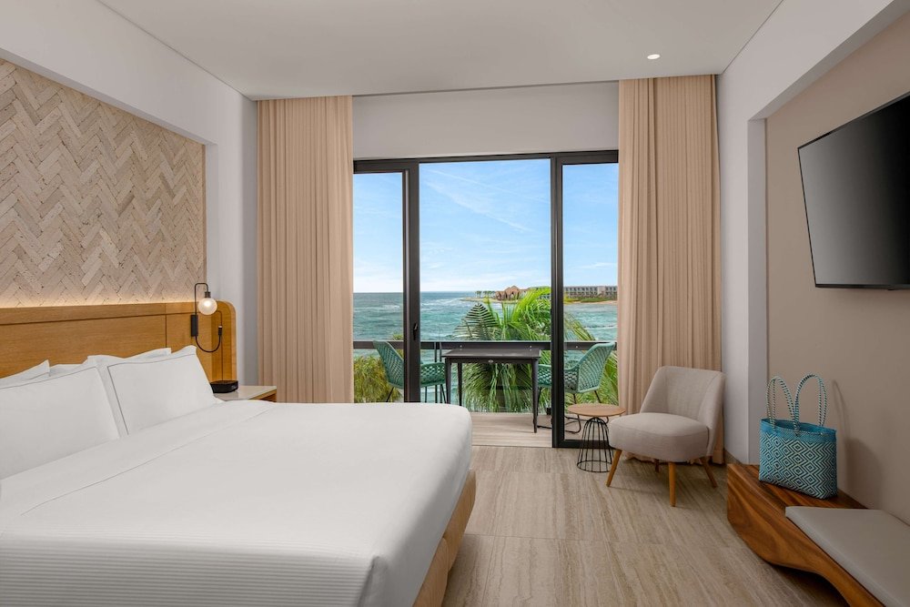 Двухместный люкс Enclave с частичным видом на океан Hilton Tulum Riviera Maya All-Inclusive Resort